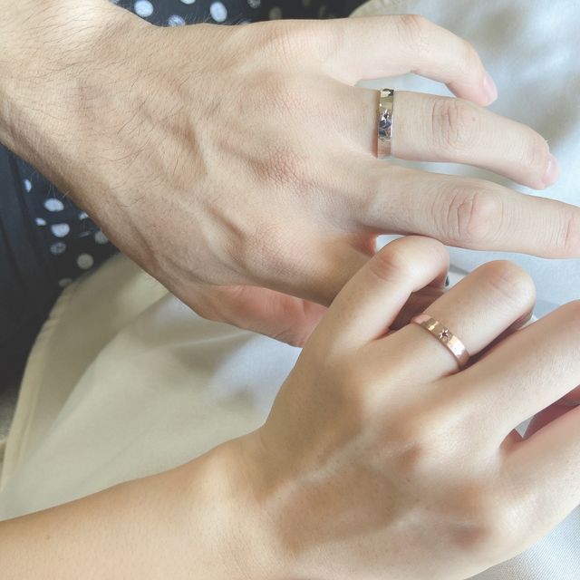 【ついぶ工房の口コミ】 指輪のデザインは普段使いしやすいようにピンクゴールドにしました。シル…