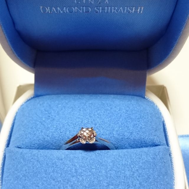 【銀座ダイヤモンドシライシの口コミ】 花柄、お花モチーフがだいすきで一目でかわいい！と思いました。ブルーミ…