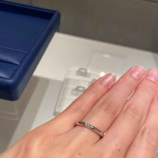 【銀座ダイヤモンドシライシの口コミ】 他店にないデザインでとても気に入ったので購入しました。来店するまでは…