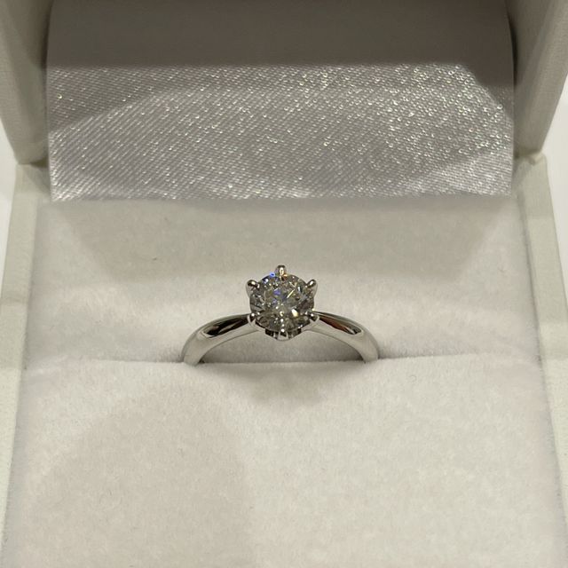 【宝寿堂(ほうじゅどう)の口コミ】 質が良く、大きなダイヤモンドを購入できたから。
デザインも豊富で、好き…