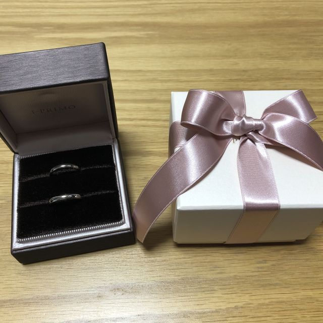 【アイプリモ(I-PRIMO)の口コミ】 シンプルであることと、着け心地の良い指輪という希望通りの指輪があり、…