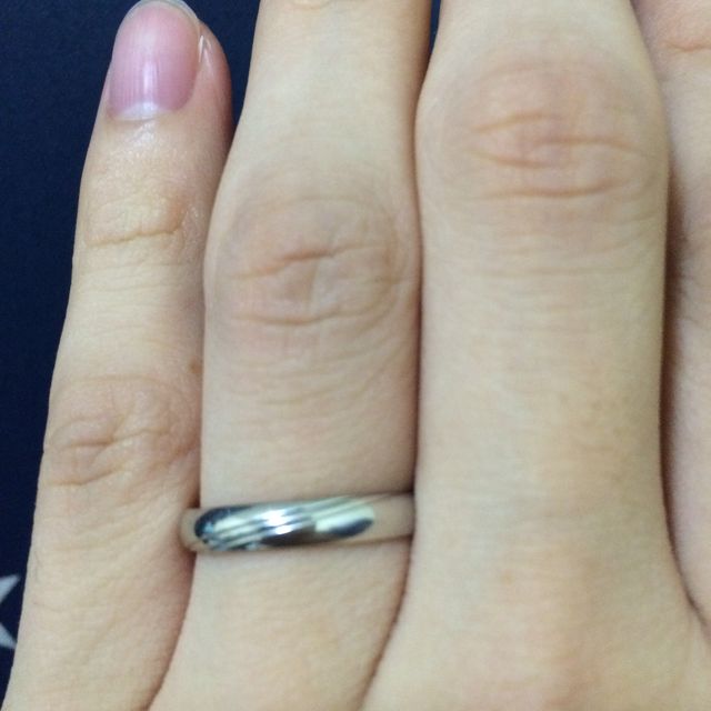 【PILOT BRIDAL(パイロットブライダル)の口コミ】 他社の指輪と比べて強度が強く長くつけるには適していると思う。そして、…