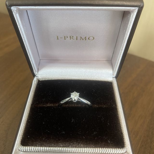 【アイプリモ(I-PRIMO)の口コミ】 デザインを見た時に一目惚れしました！
ダイヤが強調されるようなイメージ…