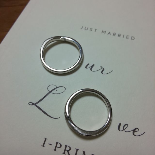 【アイプリモ(I-PRIMO)の口コミ】 シンプル上品なデザインで、かつマット加工がアイプリモ独自のもので特徴…