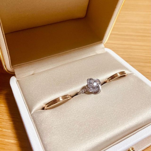 【ブシュロン(BOUCHERON)の口コミ】 婚約指輪にピヴォワンヌを選んだので、同じブランドの中で選びたいな&hell…