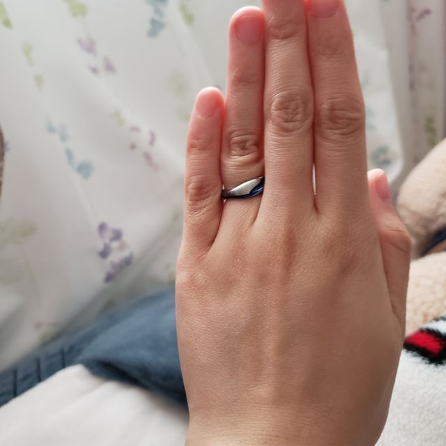 【SORA(ソラ)の口コミ】 パートナーが金属アレルギーなのと、ジルコニウムのグラデーションカラー…