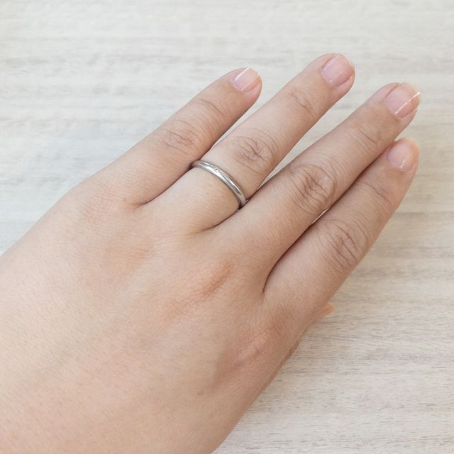 【ringram(リングラム)の口コミ】 手作りできる指輪で、シンプルなデザインにしたいと思っていました。
材質…