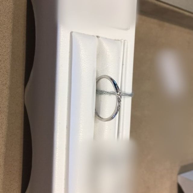 【BRIDGE(ブリッジ)の口コミ】 船出をモチーフにした緩やかなウェーブラインがキレイなマリッジリングで…