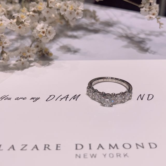 【ラザール ダイヤモンド(LAZARE DIAMOND)の口コミ】 一生涯身につけられることが2人にとって最も強いこだわりであった為、
三…