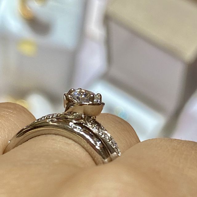 【ブルガリ(BVLGARI)の口コミ】 プラチナのしっかりした土台にダイヤモンドをセッティングしており、少し…