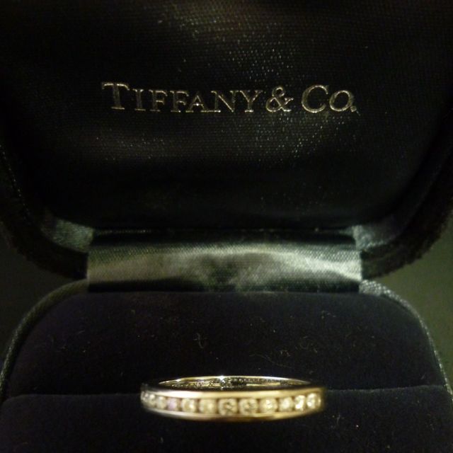 【ティファニー(Tiffany & Co.)の口コミ】 医療従事者のため、かぎ爪タイプのエンゲージリングだと仕事中は身に着け…