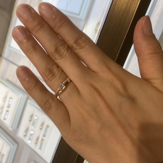 【カルティエ(Cartier)の口コミ】 シンプルでなにより肌なじみのいい色味がとても上品で良かったです。指が…