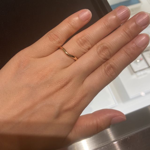 【ティファニー(Tiffany & Co.)の口コミ】 婚約指輪が他ブランドのもので、結婚指輪も同じブランドにしようとほぼ決…