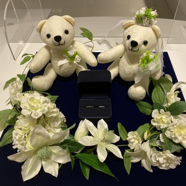 【4℃ BRIDAL(ヨンドシーブライダル)の口コミ】 つけ心地がとっても良く、婚約指輪との重ね付けにぴったりなデザインでし…