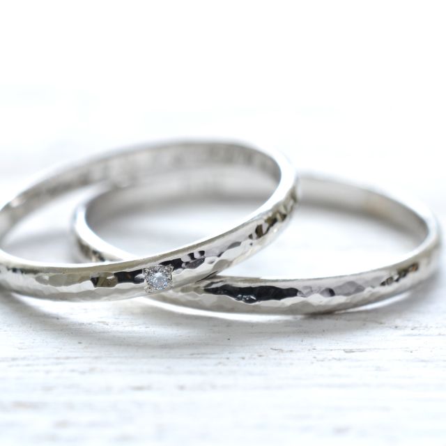 【湘南彫金工房 andfuseの口コミ】 既製品の購入も検討しましたが、購入の決め手は以下の通りです。
・手作り…