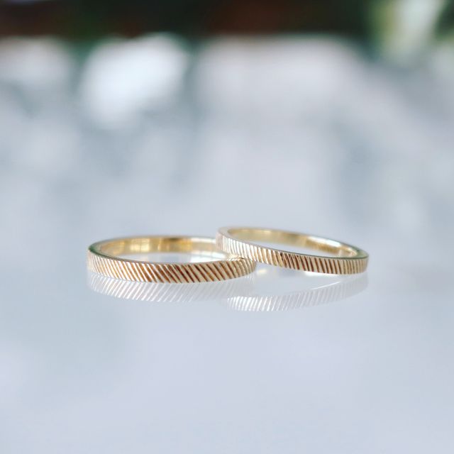 【鶴(mikoto)の口コミ】 シンプルなデザインながらもゴールドのリングとしてこだわりを詰め込んだ…
