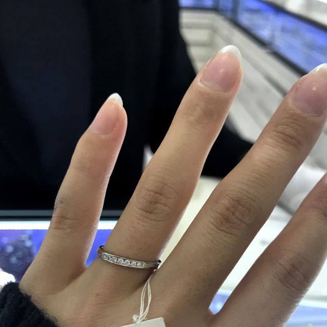 【ヴァンドーム青山(VENDOME AOYAMA)の口コミ】 ダイヤがはいっていて、手を動かすだけでとてもキラキラして、テンション…