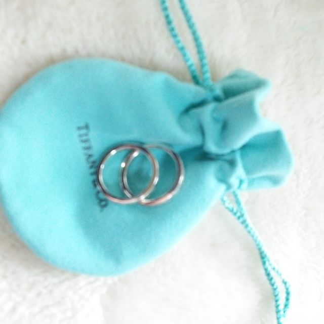 【ティファニー(Tiffany & Co.)の口コミ】 価格は結婚指輪にしてはとても安いものですが、今後の生活や子供にかかる…