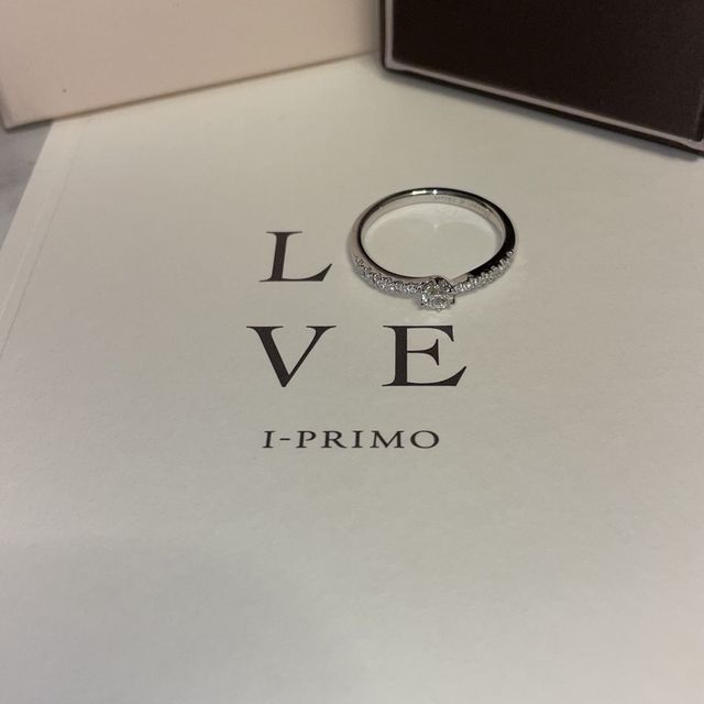 【アイプリモ(I-PRIMO)の口コミ】 他の指輪に比べて、キラキラして可愛い。
店員さんのひとおしがあって、購…