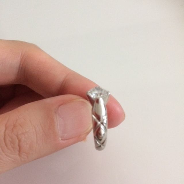 【シャネル(CHANEL)の口コミ】 ダイヤモンドのカットの美しさと輝き。シンプルなデザインながら、しっか…