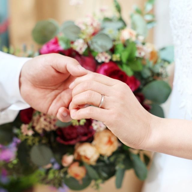 【Hamri(ハムリ)の口コミ】 普通に売っている指輪だと、これ！という決め手がなくて、２人でイメージ…