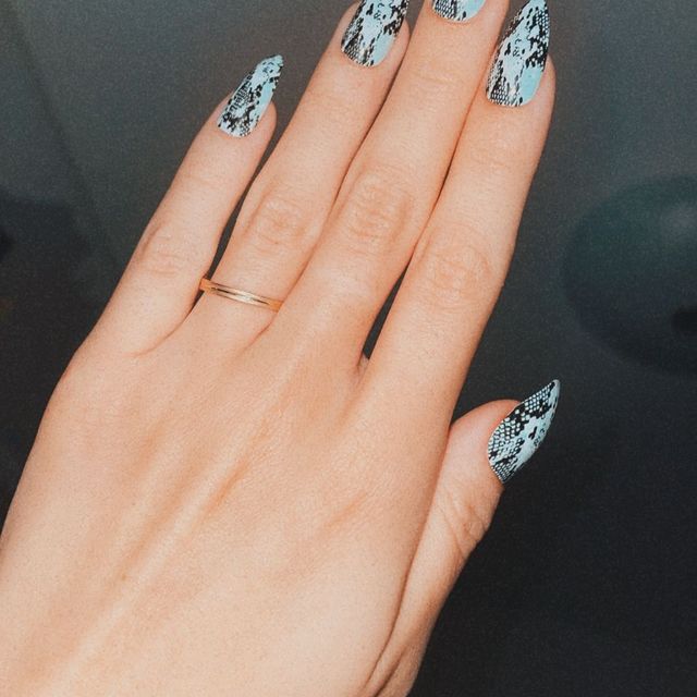 【アイプリモ(I-PRIMO)の口コミ】 いろんな指輪を見ましたからこの指輪をみて一瞬でこれってなりました！
シ…