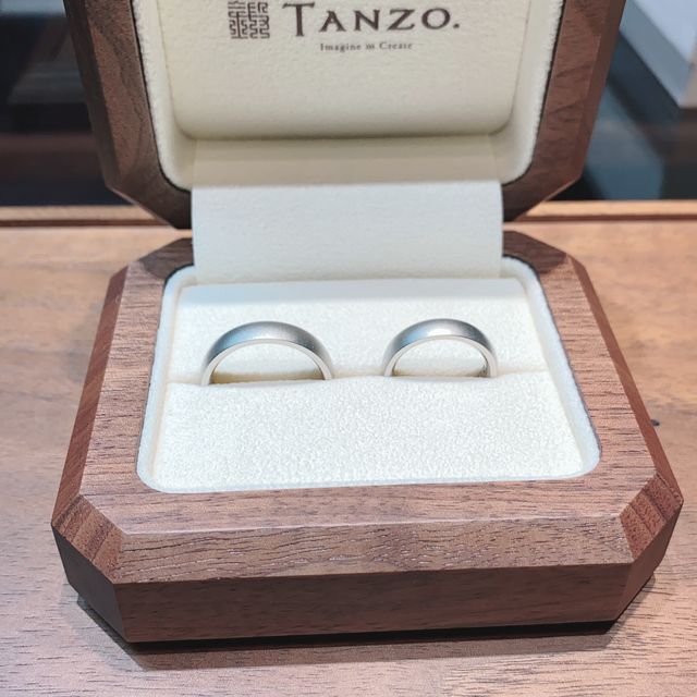 【TANZO.(鍛造指輪)の口コミ】 デザインをフルオーダーできると言う点です。既製品では夫婦で納得のいく…