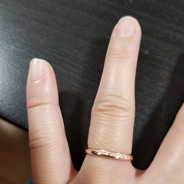 【4℃ BRIDAL(ヨンドシーブライダル)の口コミ】 デザインも店員さんの対応もよかった。アフターサービスが充実していると…