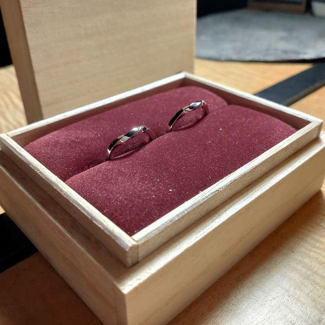 【ichi(イチ)の口コミ】 職人さんが鍛造で手作りしてくれるというのがいいなと思いました。
全体が…