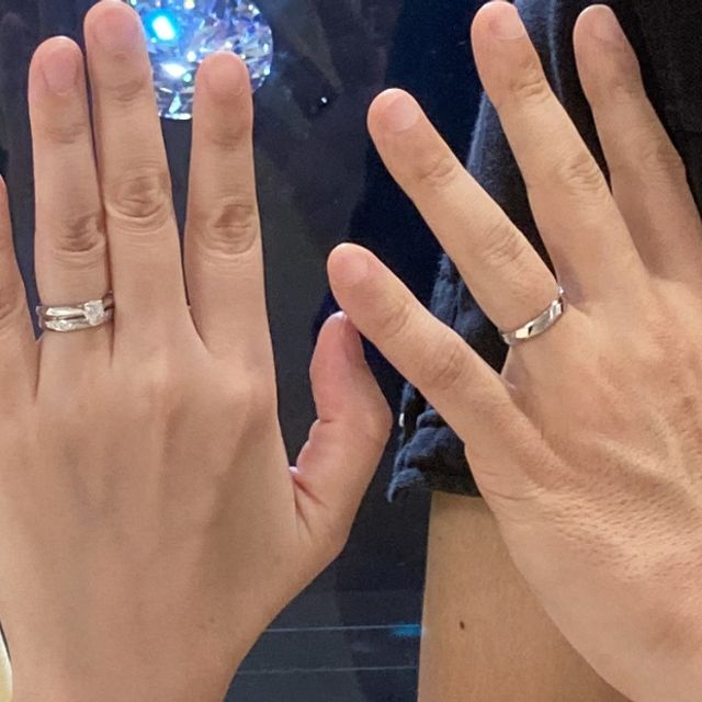 【ラザール ダイヤモンド(LAZARE DIAMOND)の口コミ】 デザインがとても素敵でしたので、こちらの指輪に決めました。ストレート…