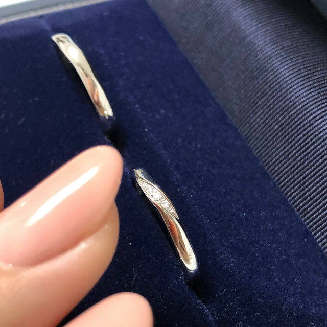 【銀座ダイヤモンドシライシの口コミ】 色んなブランドで試着しましたが、デザインだけだとどのブランドも似たよ…