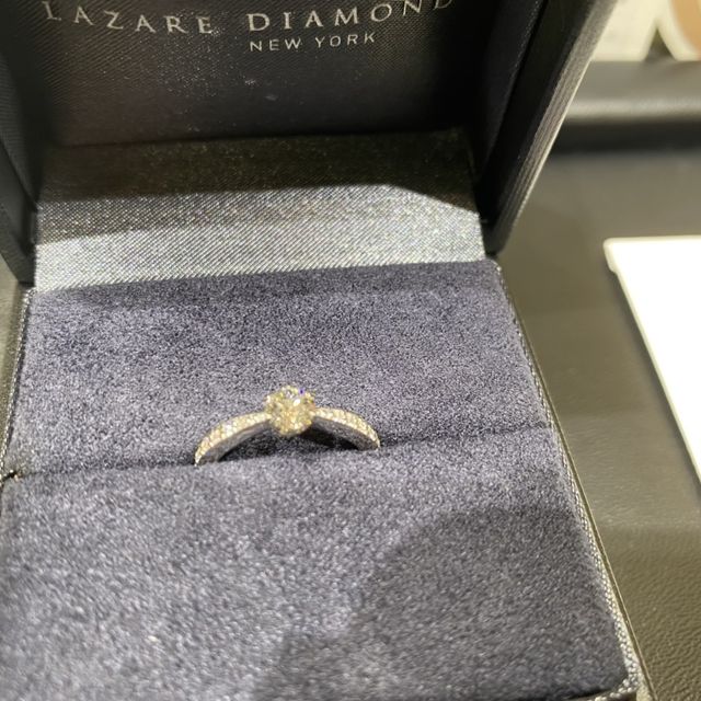 【ラザール ダイヤモンド(LAZARE DIAMOND)の口コミ】 カッターズブランドをいくつか見に行くつもりでしたが、とにかくダイヤが…