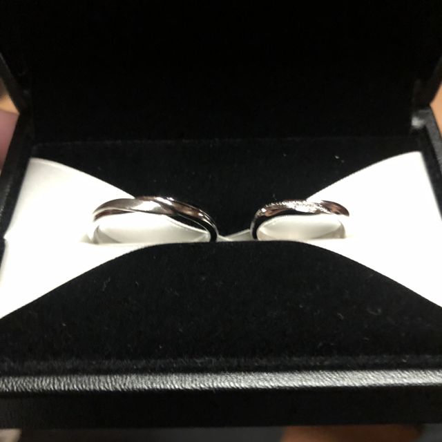 【エクセルコダイヤモンド(EXELCO DIAMOND)の口コミ】 ツルッとした面と、ショット加工されている部分があって、そのアクセント…