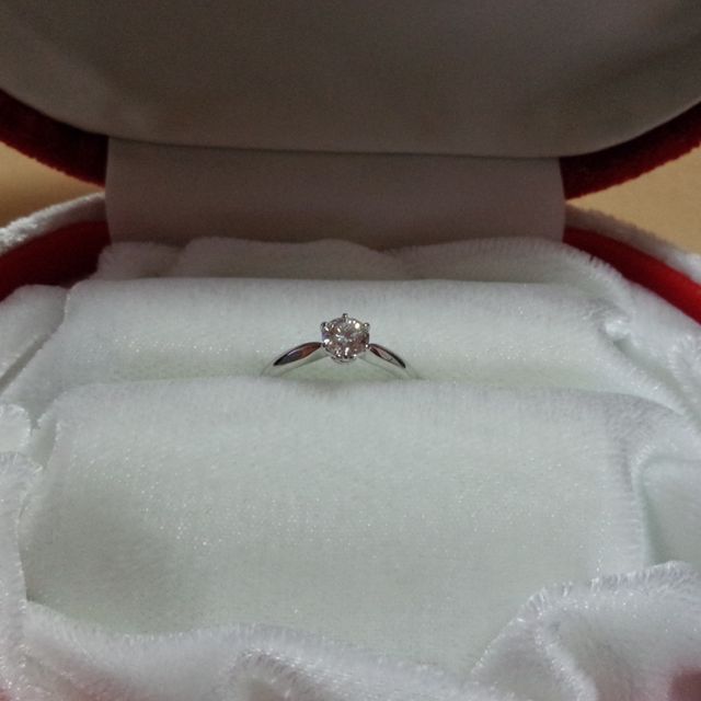 【WATANABE / 卸商社直営　渡辺の口コミ】 指輪の決め手は価格と品質が素晴らしかった点です。好みのシンプルなデザ…