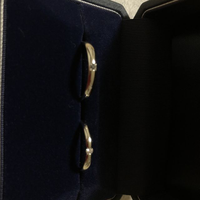 【銀座ダイヤモンドシライシの口コミ】 シンプルなデザインが好きでストレートの形にしようと思っていて、銀座ダ…