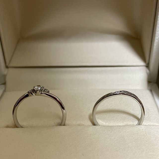 【VIVAGE(ヴィヴァージュ)の口コミ】 パートナーの一目惚れでもありますが、まずはウェーブのデザインに惹かれ…