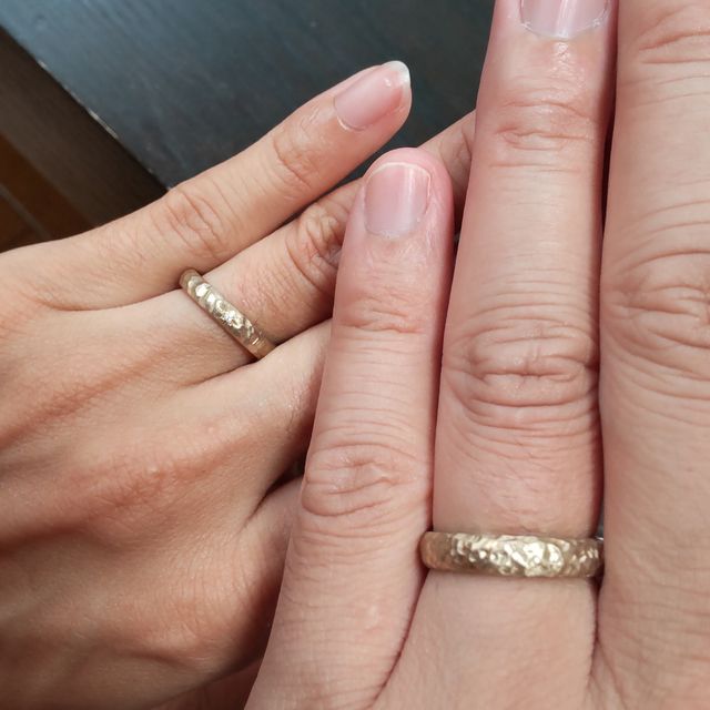 【CRAFY(クラフィ)の口コミ】 指輪のデザインを決めるために、たくさんの指輪ショップを回りました。
お…