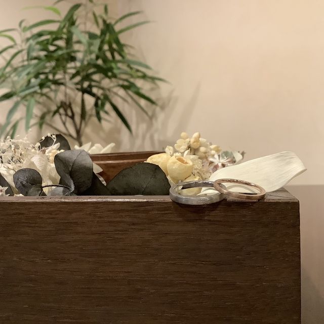 【鎌倉彫金工房の口コミ】 結婚指輪を購入するにあたって、双方好きなブランドが無かったのでお互い…