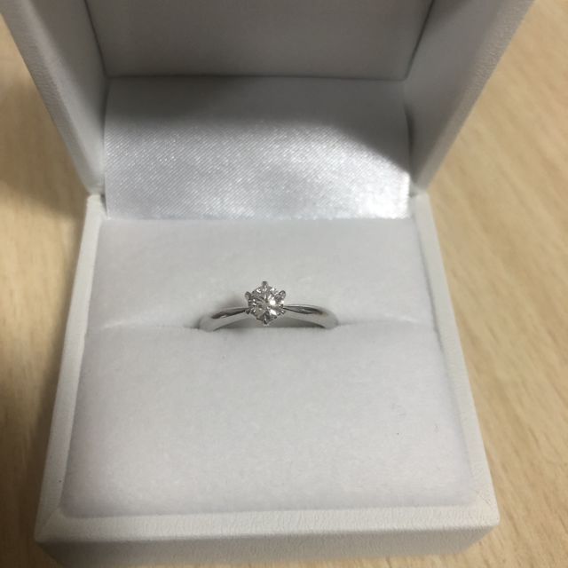 【宝寿堂(ほうじゅどう)の口コミ】 豊富にあるダイヤの中から自分で気に入ったものを選べること。
デザインも…