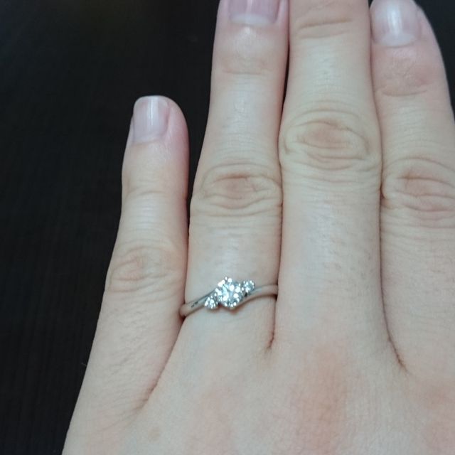 【ヴァンドーム青山(VENDOME AOYAMA)の口コミ】 指輪をはめた瞬間、自分の指にしっくりした感じがあり、付け心地がよかっ…