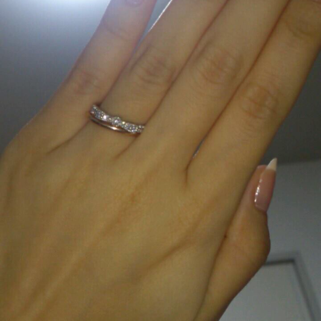 【ジル スチュアート(JILLSTUART)の口コミ】 結婚する前に主人とデートしていた時、この指輪がディスプレイしてあるの…