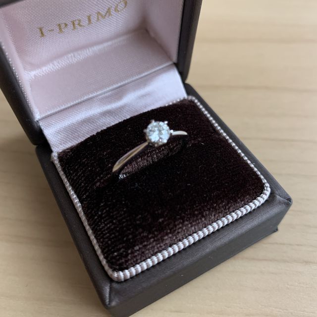 【アイプリモ(I-PRIMO)の口コミ】 もともと、ダイヤが1つ中央についていて、シンプルなデザインのものが欲し…