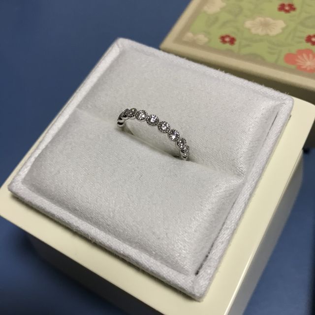 【俄(にわか)の口コミ】 結婚指輪と一緒に重ね付けをして、入籍後も付けたかったため、一石が大き…