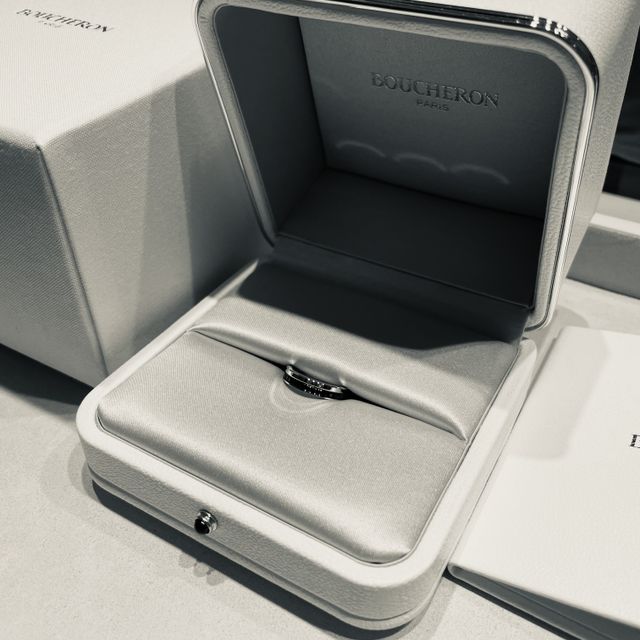 【ブシュロン(BOUCHERON)の口コミ】 最初からブシュロンのキャトルにしたいと決めていたのですが、どのデザイ…