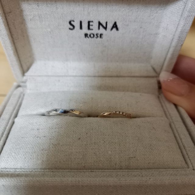 【SIENAROSE(シエナロゼ)の口コミ】 友人から教えてもらったお店です。
ピンクゴールドすぎるのは違うし、シル…