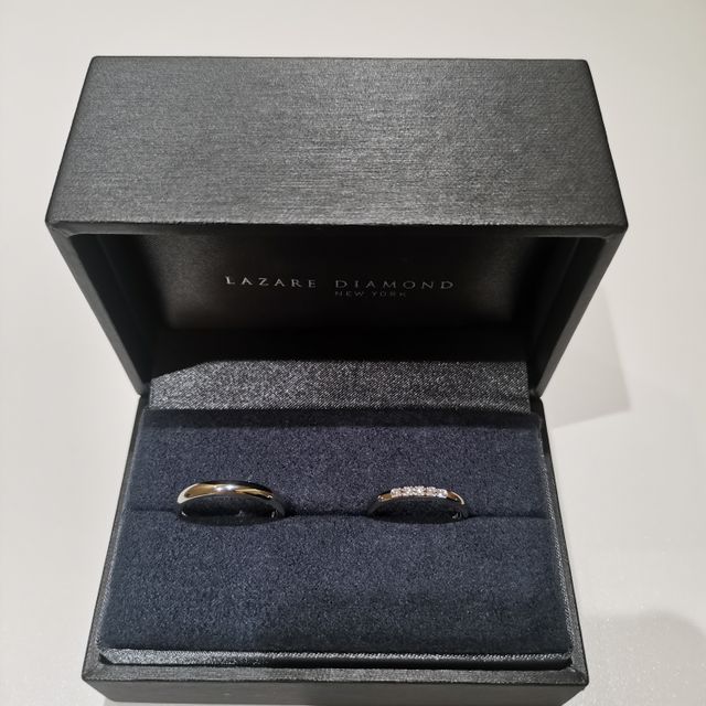 【ラザール ダイヤモンド(LAZARE DIAMOND)の口コミ】 【指輪のデザイン】
　何よりもデザインが気に入りました！　シンプルな
…