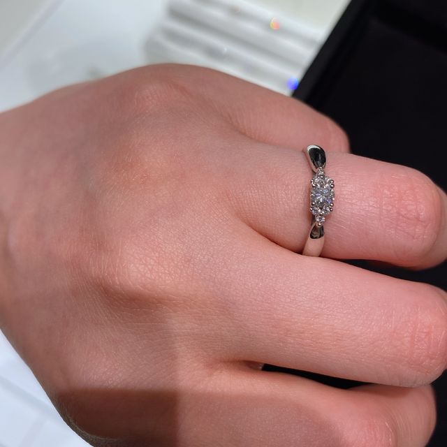 【ティファニー(Tiffany & Co.)の口コミ】 指輪がとても綺麗です。
可愛らしいデザインが多いです。ティファニーセッ…