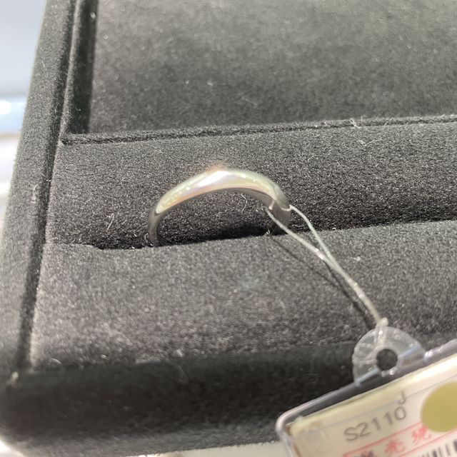 【GALA JEWELRY(ガラジュエリー)の口コミ】 店舗に用意されている指輪のデザインの種類が豊富であり、選択肢が多いこ…