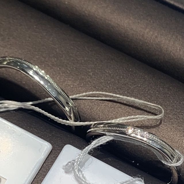 【アイプリモ(I-PRIMO)の口コミ】 ミル打ちのデザインで、探していました。キラキラも付いていながら、わり…