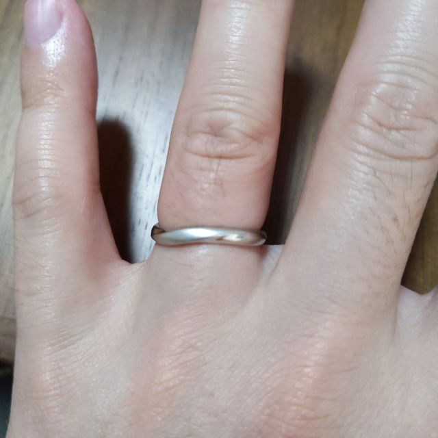 【銀座ダイヤモンドシライシの口コミ】 妻が気に入ったデザインと合うデザインの指輪を探している中で、シンプル…